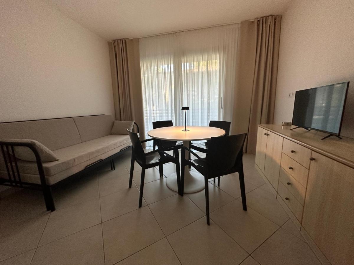 Prassitele Apartments ลินญาโน ซับเบียโดโร ภายนอก รูปภาพ