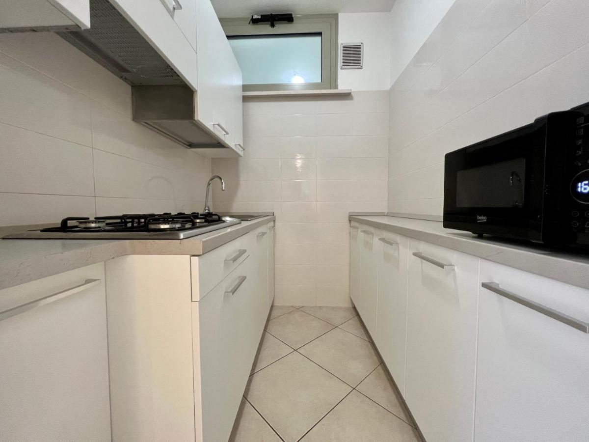Prassitele Apartments ลินญาโน ซับเบียโดโร ภายนอก รูปภาพ